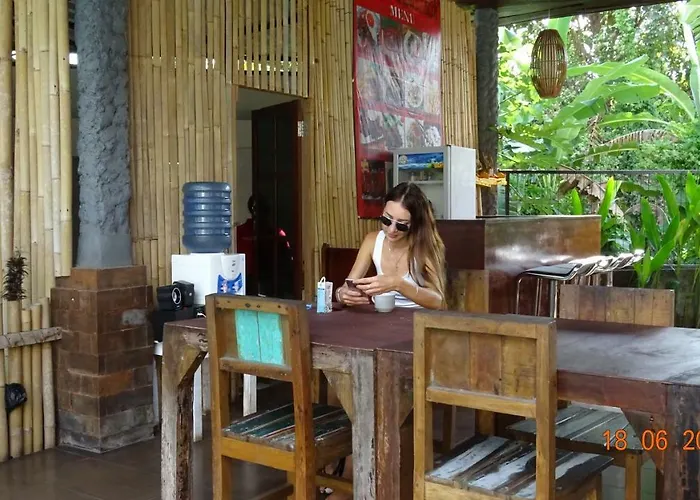 White Dove Dalung (Bali)